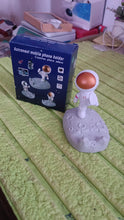 Mobile Holder Astronaut Phone Stand Planet Creative Fun 3D Design (1 Pc / Mix Design)