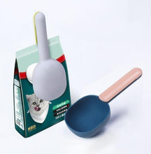 Pet food shovel with handle clip design and ABS food-grade material